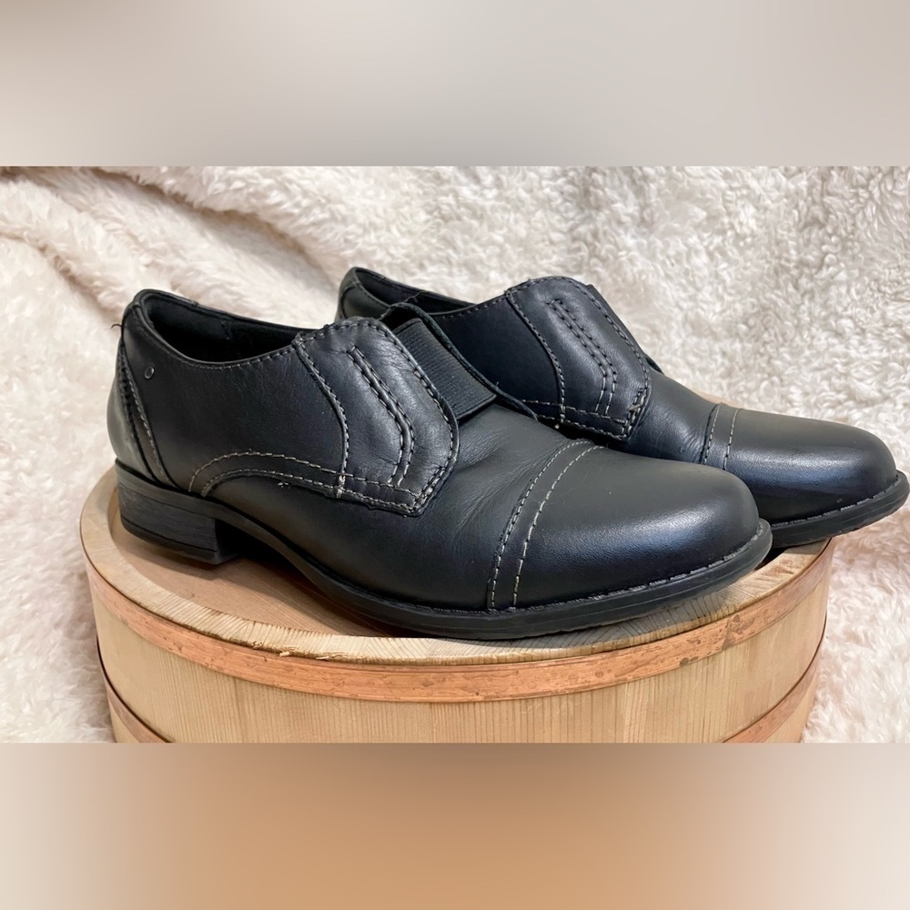 EUC Earth Origins Black Leather Womens Navigate Nate Slip-On Loafers 8.5
